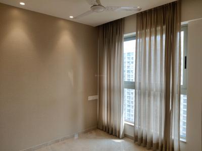 Bedroom Image of 650 Sq.ft 1 BHK Apartment / Flat for sale in Hiranandani Regent Hill A B C D And E Wing, Powai Mumbai for Rs. 18900000
