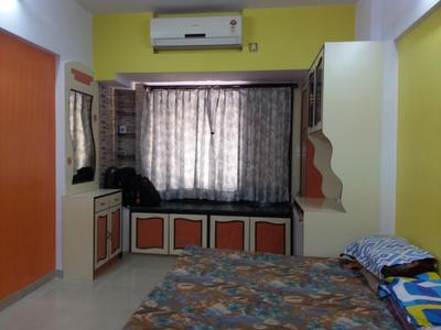 Bedroom Image of 630 Sq.ft 1 BHK Apartment / Flat for rent in Mulund East Mumbai for Rs. 33000