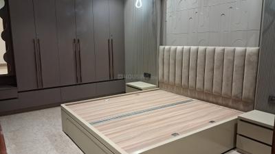Bedroom Image of 1800 Sq.ft 3 BHK Builder Floor for sale in Vikaspuri New Delhi for Rs. 32400000