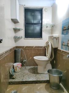 Common Bathroom Image of 905 Sq.ft 2 BHK Apartment / Flat for rent in Swastik Palm, Thane West Thane for Rs. 36000