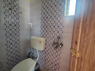 Bathroom Image of 940 Sq.ft 2 BHK Apartment / Flat for sale in Kasba Kolkata for Rs. 5100000