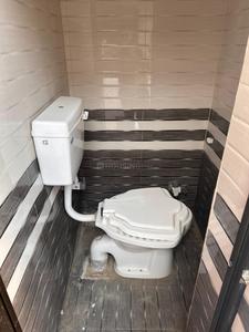Bathroom Image of 450 Sq.ft 1 BHK Apartment / Flat for rent in Bharuch Telecom Civil Lines Colony Bharuch for Rs. 8000