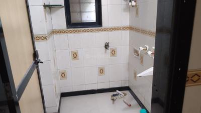 Image of 600 Sq.ft 1 BHK Apartment / Flat for rent in Akshardham Apartment, Malad West, Mumbai for Rs. 40000