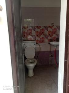 Bathroom Image of 1600 Sq.ft 3 BHK Builder Floor for rent in Bakshi Ka Talab Lucknow for Rs. 14000