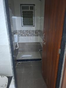 Bathroom Image of 1350 Sq.ft 3 BHK Apartment / Flat for rent in Indira Nagar Nashik for Rs. 18000