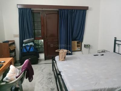 Bedroom Image of 1800 Sq.ft 3 BHK Independent House for rent in Sector 27 Noida for Rs. 45000