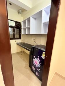Kitchen Image of 1500 Sq.ft 1 RK Apartment / Flat for rent in Sector 17 Gurgaon for Rs. 18000