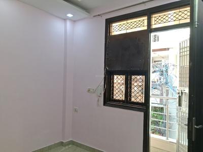 Bedroom Image of 700 Sq.ft 2 BHK Builder Floor for rent in Mansarover Garden New Delhi for Rs. 27000