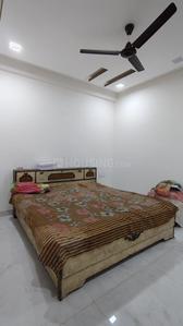 Bedroom Image of 1350 Sq.ft 2 BHK Builder Floor for rent in Govind Nagar Railway Colony Kanpur for Rs. 20000