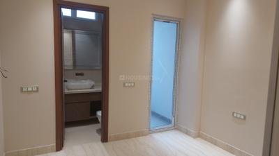 Bedroom Image of 1450 Sq.ft 3 BHK Builder Floor for sale in Chittaranjan Park New Delhi for Rs. 47500000
