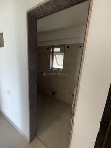 Bathroom Image of 1103 Sq.ft 2 BHK Apartment / Flat for sale in Kasarvadavali Thane for Rs. 9000000