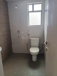 Bathroom Image of 1300 Sq.ft 3 BHK Apartment / Flat for rent in Siddha Eden Lakeville, Baranagar Kolkata for Rs. 30000