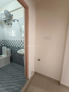 Bathroom Image of 650 Sq.ft 1 BHK Builder Floor for rent in Doddanekundi Bengaluru for Rs. 20000