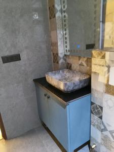 Common Bathroom Image of 1450 Sq.ft 2 BHK Builder Floor for rent in Palam Vihar Gurgaon for Rs. 35000