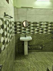 Bathroom Image of 1850 Sq.ft 4 BHK Builder Floor for rent in Sector 46 Noida for Rs. 45000