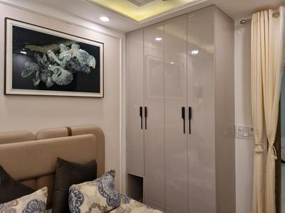 Bedroom Image of 1200 Sq.ft 4 BHK Apartment / Flat for sale in Hans Luxury Floor, Hastsal New Delhi for Rs. 7800001