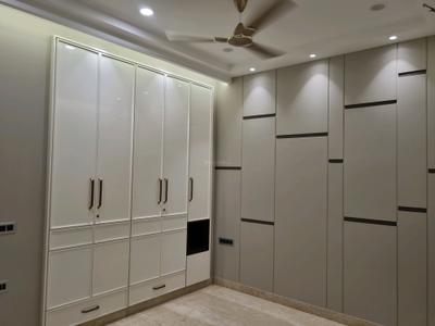 Bedroom Image of 1350 Sq.ft 3 BHK Builder Floor for sale in Janakpuri New Delhi for Rs. 39500000