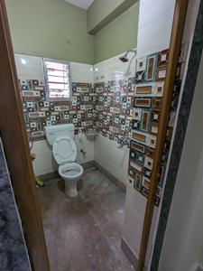 Bathroom Image of 750 Sq.ft 2 BHK Independent House for rent in Patipukur Kolkata for Rs. 18000