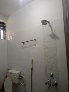 Bathroom Image of 1750 Sq.ft 3 BHK Apartment / Flat for sale in Madan Mahal Jabalpur for Rs. 5700000