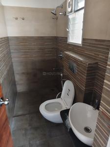Bathroom Image of 948 Sq.ft 3 BHK Apartment / Flat for rent in A Singapore Life City The Utopia, Gotal Pajri Nagpur for Rs. 22000