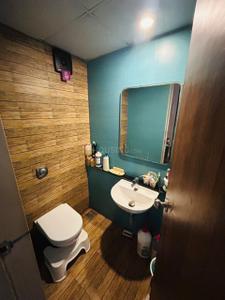 Bathroom Image of 400 Sq.ft 1 BHK Apartment / Flat for rent in Lodha Crown, Thane West Thane for Rs. 35000