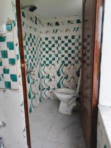 Bathroom Image of 350 Sq.ft 1 BHK Apartment / Flat for sale in Keshtopur Kolkata for Rs. 1100000