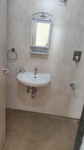 Bathroom Image of 600 Sq.ft 2 BHK Apartment / Flat for rent in Avadhoot Bhoiwada Chandra Bhuvan CHSL, Parel Mumbai for Rs. 63000