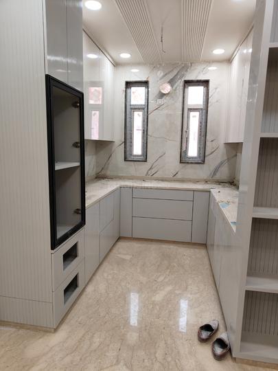 ROHINI SECTOR 8 Main Image 1