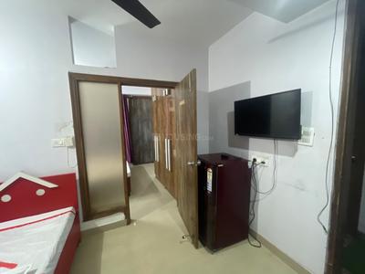 Bedroom Image of 650 Sq.ft 1 BHK Builder Floor for rent in Vipul World, Sector 48 Gurgaon for Rs. 22000