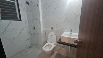 Image of 990 Sq.ft 2 BHK Apartment / Flat for rent in Top Towers A, Wakad, Pune for Rs. 32000