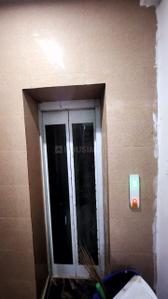 Bathroom Image of 1300 Sq.ft 3 BHK Builder Floor for rent in New Ashok Nagar New Delhi for Rs. 30000