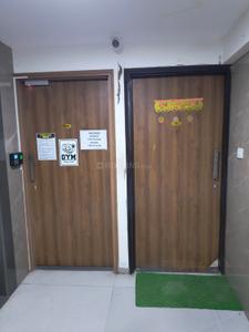 Image of 807 Sq.ft 3 BHK Apartment / Flat for rent in Kaveri Heights, Ghatkopar East, Mumbai for Rs. 95000