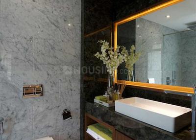 Bathroom Image of 4500 Sq.ft 6 BHK Apartment / Flat for sale in Bay View, Andheri West Mumbai for Rs. 180000000