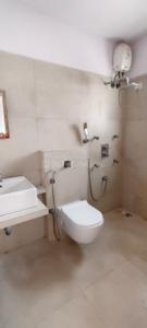 Bathroom Image of 1000 Sq.ft 2.5 BHK Apartment / Flat for rent in Puraniks Rumahbali Phase 2, Thane West Thane for Rs. 27000