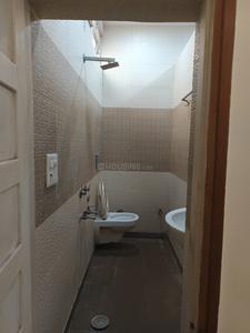 Bathroom Image of 1800 Sq.ft 3 BHK Builder Floor for rent in Model Town New Delhi for Rs. 40000
