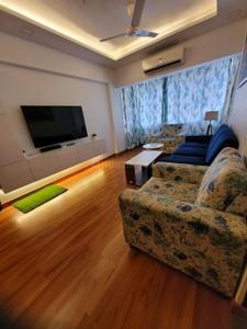 Bedroom Image of 850 Sq.ft 2 BHK Apartment / Flat for sale in Crest Link, Khar West Mumbai for Rs. 43000000