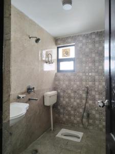 Common Bathroom Image of 950 Sq.ft 2 BHK Apartment / Flat for rent in CGEWHO Kendriya Vihar, Phi II Greater Noida for Rs. 23000
