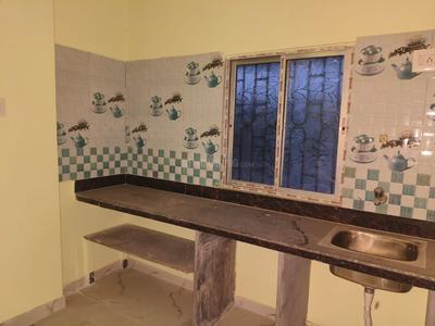 Kitchen Image of 1000 Sq.ft 3 BHK Apartment / Flat for rent in Paschim Putiary Kolkata for Rs. 15000