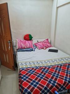 Bedroom Image of 751 Sq.ft 2 BHK Apartment / Flat for rent in Mahim Mumbai for Rs. 75000