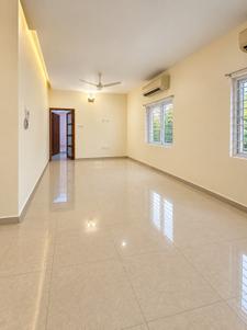 Hall Image of 1300 Sq.ft 2 BHK Apartment / Flat for rent in Teynampet Chennai for Rs. 75000