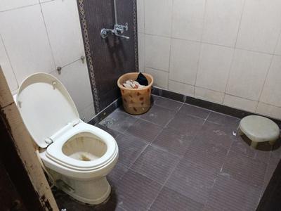 Image of 1000 Sq.ft 2 BHK Apartment / Flat for rent in CGHS Azad Hind, Sector 9 Dwarka, New Delhi for Rs. 42000