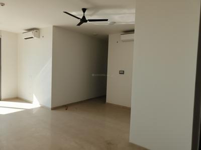 Living Room Image of 1680 Sq.ft 3 BHK Apartment / Flat for sale in Piramal Mahalaxmi South Tower, Worli Mumbai for Rs. 110000000