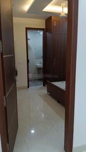 Bedroom Image of 900 Sq.ft 2 BHK Builder Floor for rent in Mukherjee Nagar New Delhi for Rs. 24000