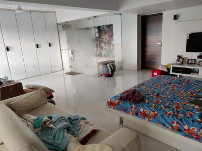 Bedroom Image of 3350 Sq.ft 6 BHK Apartment / Flat for sale in Shamiks Medinee CHS Ltd, Vile Parle East Mumbai for Rs. 145000000