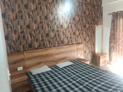 Bedroom Image of 435 Sq.ft 1 RK Studio for rent in Paramount Golfforeste Oak &amp; Pine, Surajpur Greater Noida for Rs. 15000