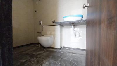 Bathroom Image of 850 Sq.ft 2 BHK Apartment / Flat for rent in Satra Harmony, Chembur Mumbai for Rs. 75000