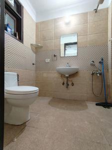 Bathroom Image of 850 Sq.ft 2 BHK Apartment / Flat for sale in Saket New Delhi for Rs. 4700000