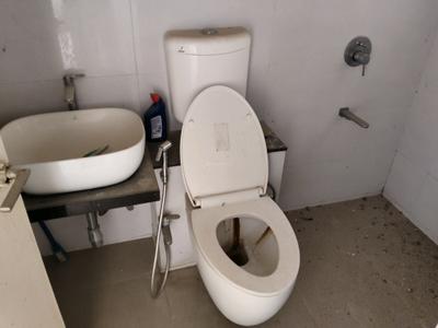 Common Bathroom Image of 1150 Sq.ft 2 BHK Apartment / Flat for sale in Godrej Green Glades, Jagatpur Ahmedabad for Rs. 5200000