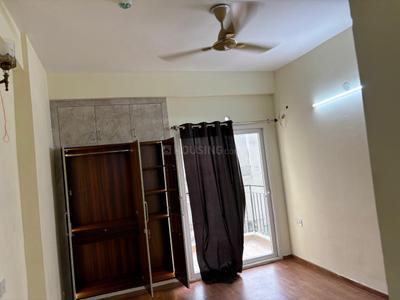 Bedroom Image of 945 Sq.ft 2.5 BHK Apartment / Flat for rent in NBCC Golf Homes, Noida Extension Greater Noida for Rs. 18000