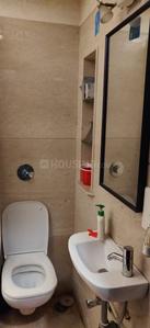 Bathroom Image of 1995 Sq.ft 4 BHK Apartment / Flat for sale in Jogeshwari West Mumbai for Rs. 45500000